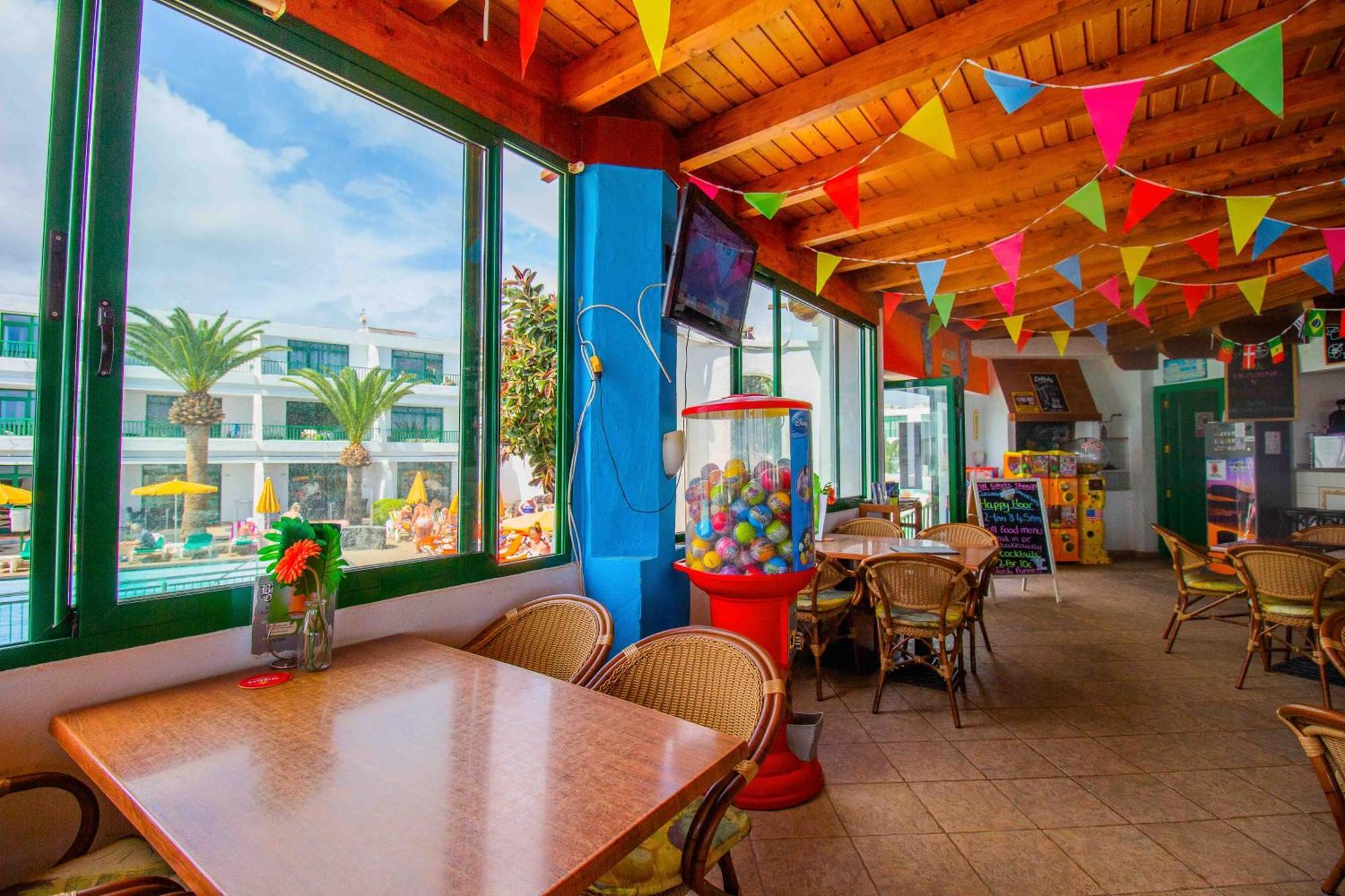 Apartamentos La Penita ปูแอร์โตเดลคาร์เมน ภายนอก รูปภาพ